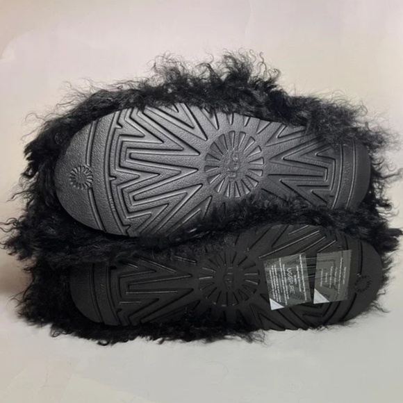 UGG FLUFF MOMMA MONGOLIAN FUR BOOTS - Picture 4 of 5
